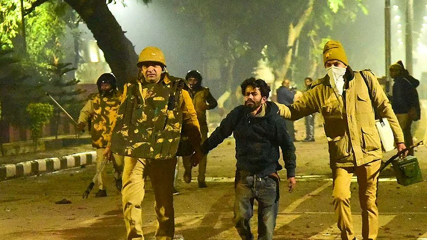 AMU Teachers’ Association seeks judicial probe into Dec 15 police action