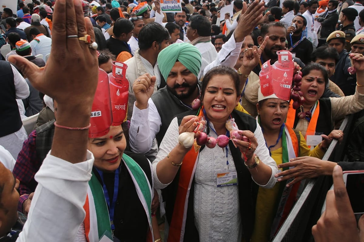 Bharat Bachao Rally LIVE: Modi-Shah only want to incite people to fight & hide real issues, says Sonia Gandhi