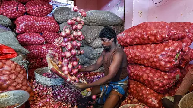 Onion crisis: Govt reduces stock holding limit for wholesalers, retailers