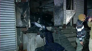 9 killed in fire in Delhi’s Kirari