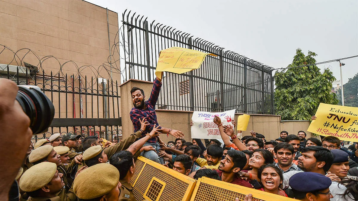 JNU students protesting against the fee hike in New Delhi in November were subjected to police ‘brutality’. (PTI photo)