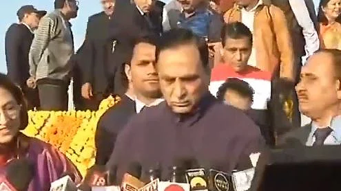 Gujarat CM Vijay Rupani maintains a silence before walking away as mediapersons quiz him about high number children’s death in Gujarat.