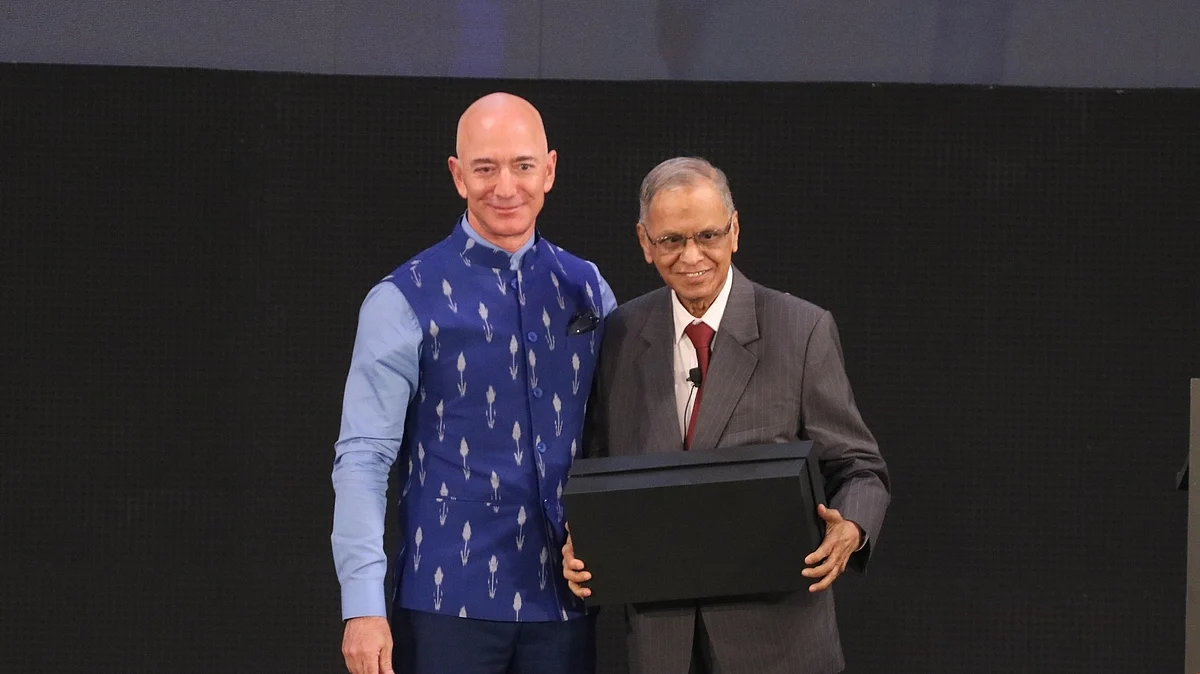 Amazon CEO Jeff Bezos and Infosys co-founder NR Narayana Murthy at the Amazon Sambhav event in New Delhi on Jan 15, 2020 (IANS Photo)