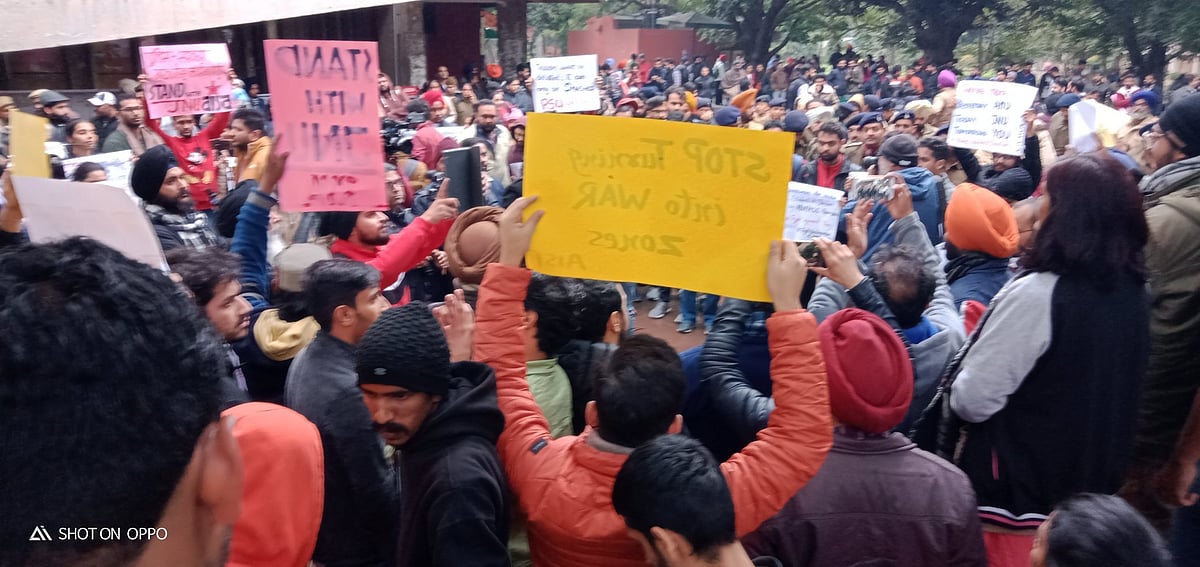 Panjab University, Chandigarh, students come out in support of JNU students on Monday, Jan 6, 2019 (Photo courtesy: Social media)