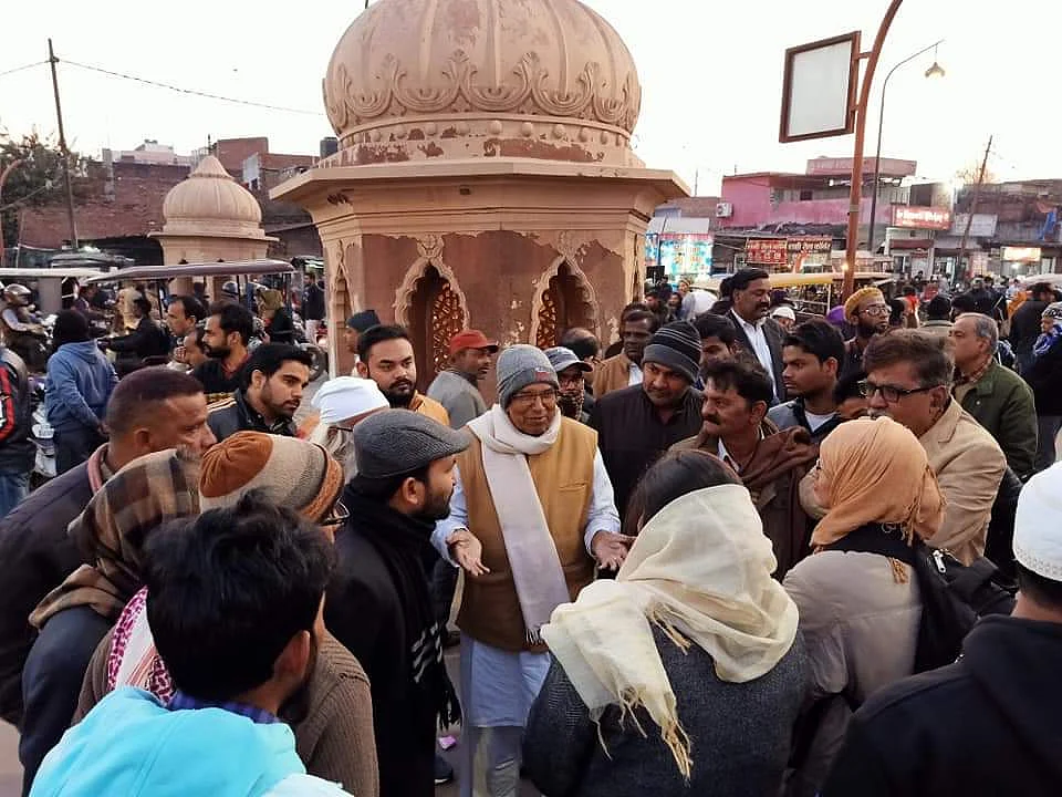 Women at Ghanta Ghar, Lucknow offer  lessons in civil resistance