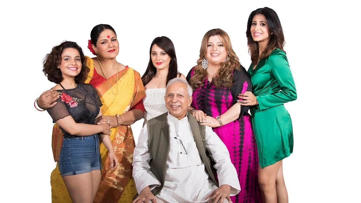 Five gorgeous actresses perform “Hello Zindagi” directed by Raman Kumar on January 26
