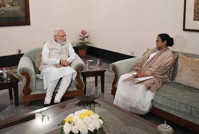 The raging battle between Mamata and Modi govt clouds corona war 