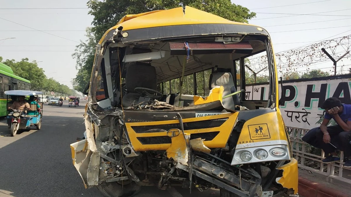 6 children injured in school bus accident in Delhi