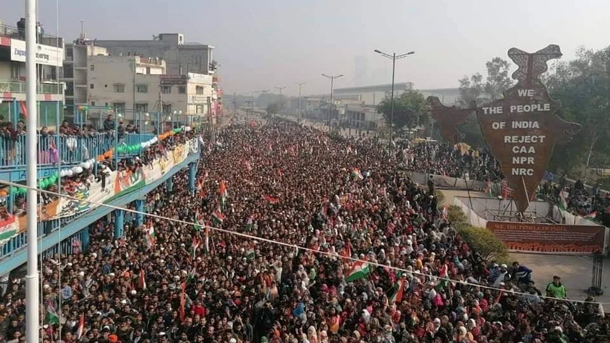 Women at Shaheen Bagh celebrate Republic Day and renew their pledge to the Constitution