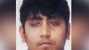 Nirbhaya case: Convict Pawan Gupta refuses to meet new legal aid