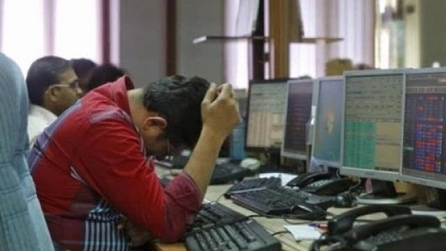 Sensex dives 1,155 points in early trade amid weak global markets