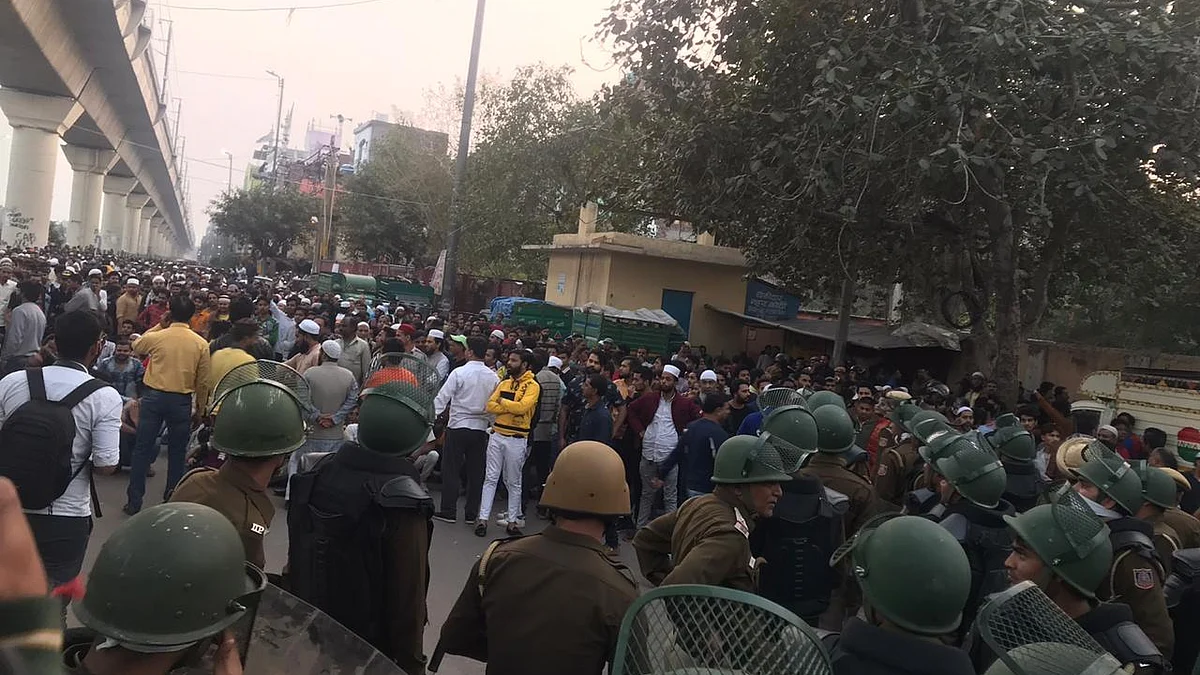 LIVE News Updates: Violent mob enters  AAP corporator’s house in North East Delhi
