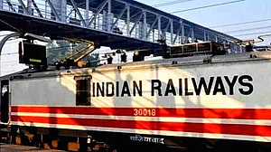 Railway Ministry withdraws decision on sharing IRCTC convenience fee; shares recover losses