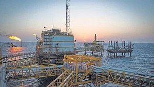 Oil crashes after Saudi Arabia launches price war