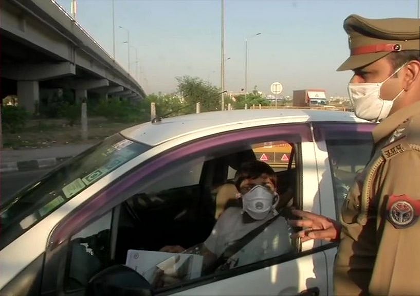 WATCH: Angry commuters stuck en route as Delhi-Ghaziabad border sealed
