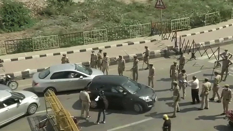 WATCH: Angry commuters stuck en route as Delhi-Ghaziabad border sealed