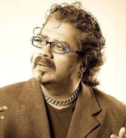 Ghazal and popular singer Hariharan (Photo Courtesy: Twitter)