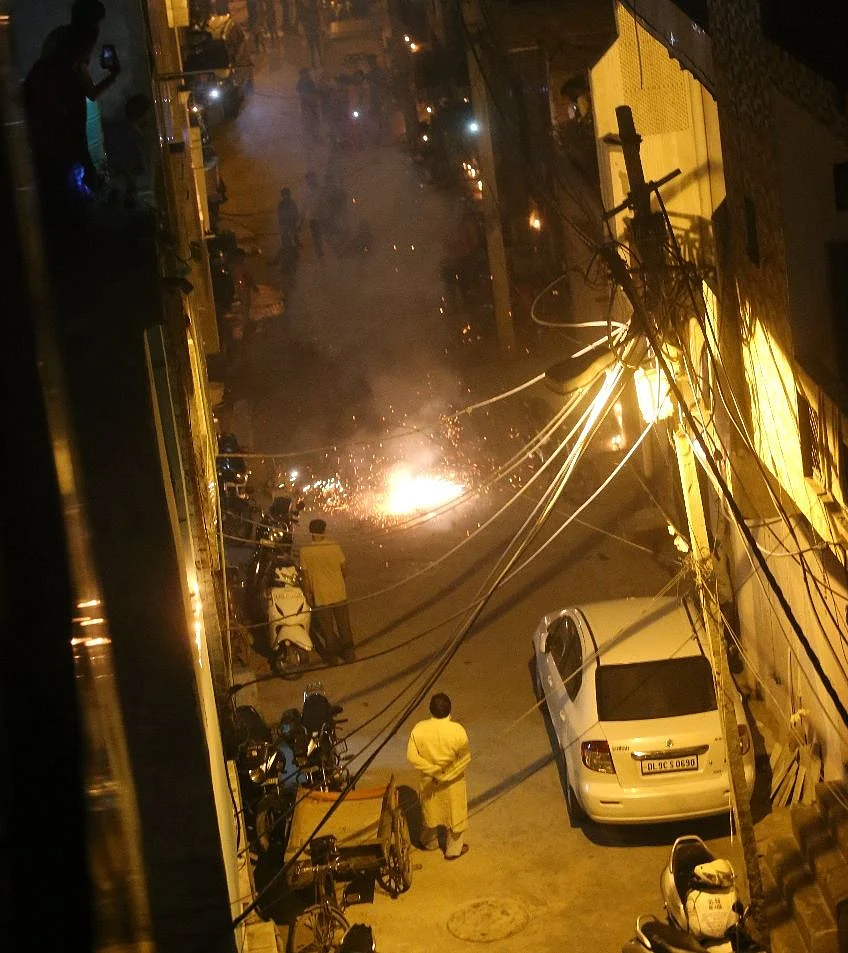 Delhi air quality turns foul as firecrackers go off during 9pm 9 min call