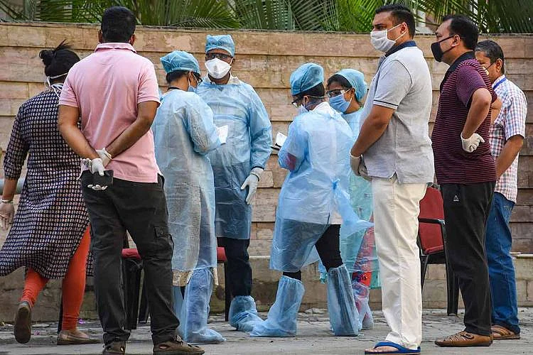 COVID-19: Govt clueless as over a billion people caught like the genie in a bottle 