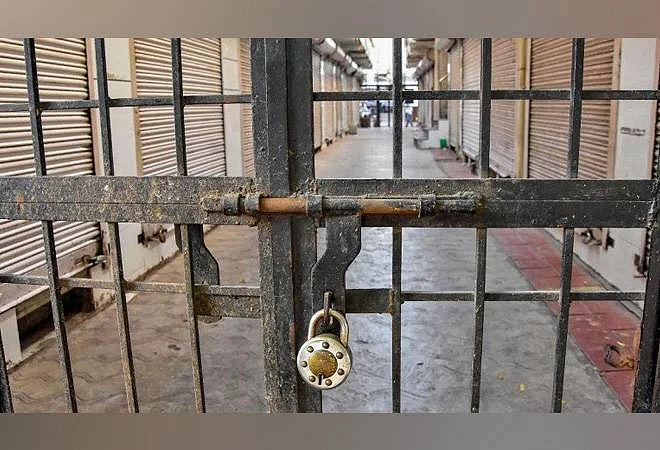 How to go about reopening the economy after the lockdown ends