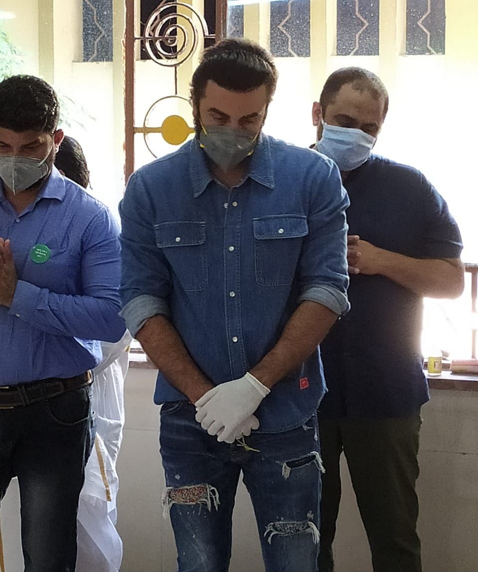 LIVE News Updates: Reliance Jio reports 177% jump in Q4 net profit at Rs 2,331 cr