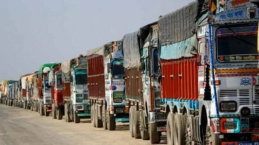 Allow truckers to move freely across India, Centre tells States