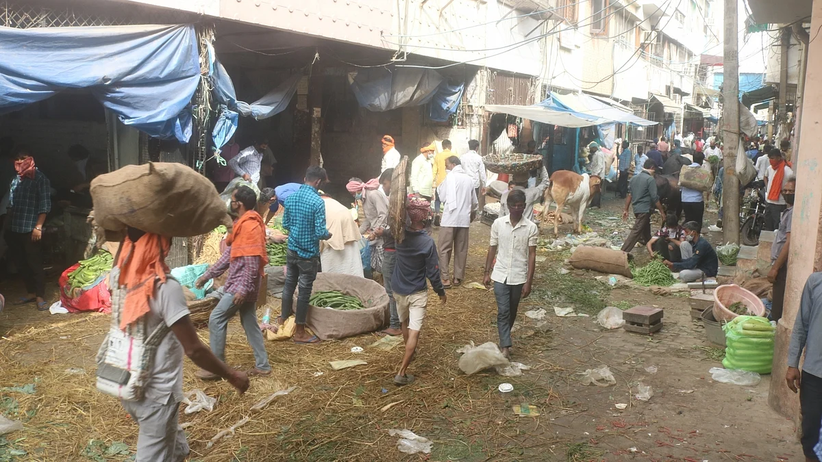 Odd-Even scheme at Azadpur mandi on the brink of failure