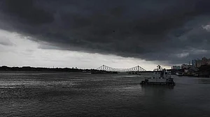 Kolkata minutes before Cyclone Amphan arrived (Photo courtesy: Twitter)