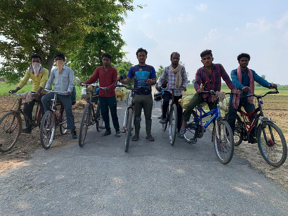 Filmmaker-Journalist Vinod Kapri’s documentary on migrant workers’ journey  during lockdown