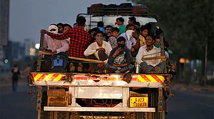 The govt should apologise to our migrant workers for immense misery it has caused to them