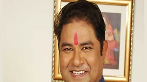 TV actor Ashiesh Roy hospitalised, seeks financial aid from fans