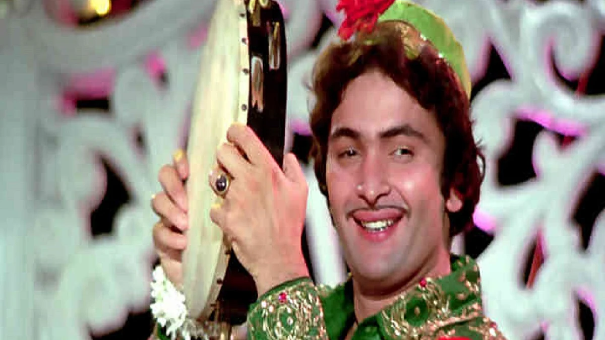 Rishi Kapoor in the song Parda hai parda