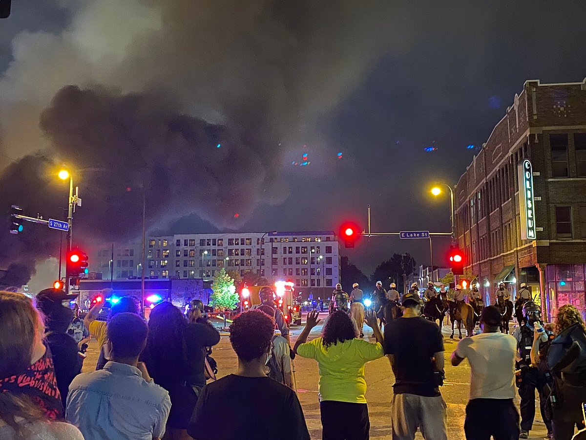  Shocking video of Black American killed by police triggers widespread protests