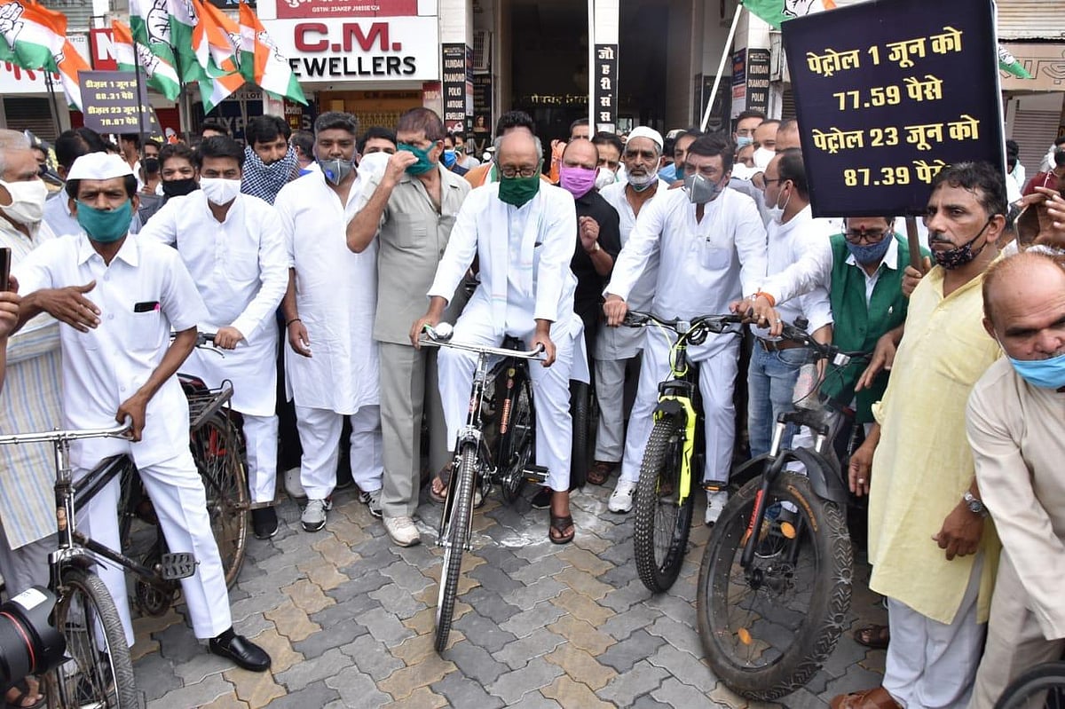 MP Congress protests against fuel price hike; police books Digvijay Singh for leading bicycle rally