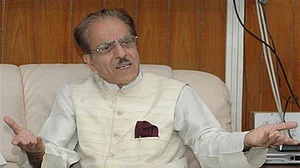 Soz urges J&K LG to extend govt help to ailing J&K National Panthers Party president Bhim Singh