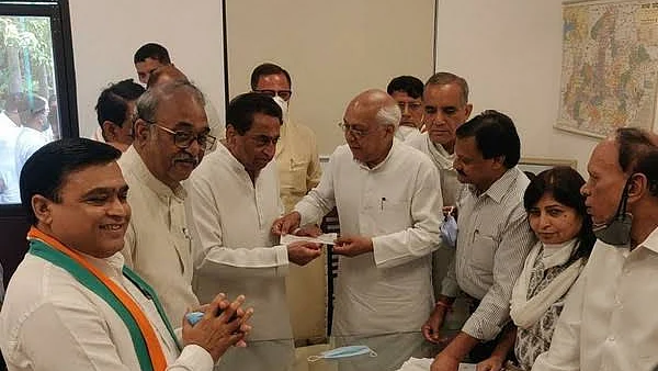 Madhya Pradesh: After ex-MP, former minister and BJP leader from Gwalior Balendu Shukla joins Congress