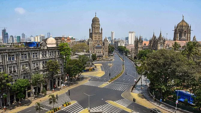 Lockdown-like restrictions extended in Maharashtra till June 1