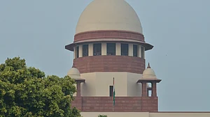 SC stays Delhi HC order on contempt proceedings against Centre's officials over oxygen supply