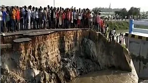 WATCH: In a month, 264 cr Sattarghat bridge inaugurated by CM Nitish Kumar washed away in Gopalganj, Bihar