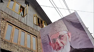 Kashmir after Geelani: Can Delhi change gears in Kashmir?