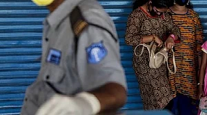 Ex-Nagpur corporator becomes security guard to support family