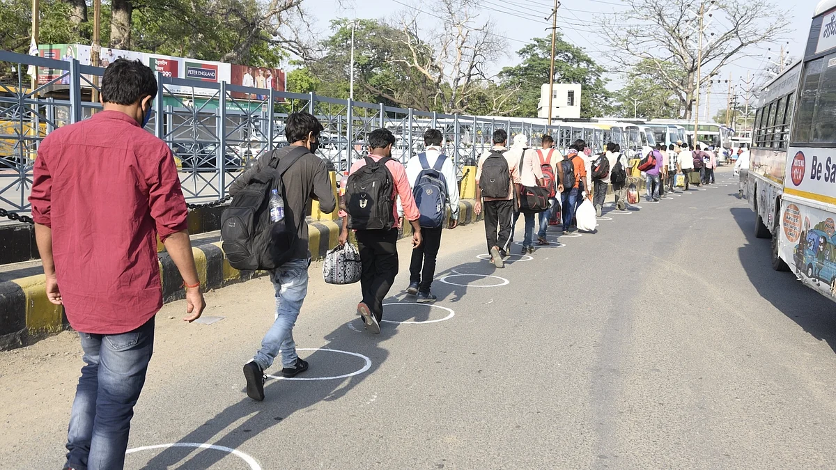 Respiratory droplets from cough last longer in humid, cold climates