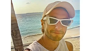 Ranveer Singh shares ‘I miss being outdoors’ selfie