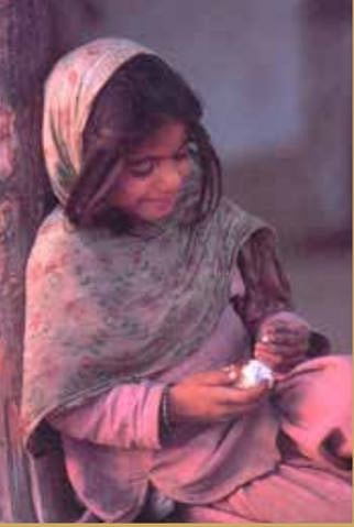 &nbsp; Kashmiri Girl, 1979, Kashmir, India &nbsp;