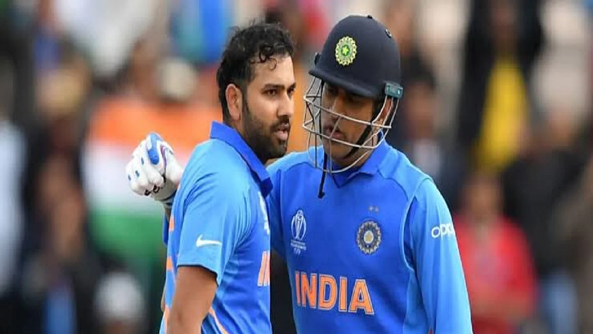 MS Dhoni and Rohit Sharma&nbsp;