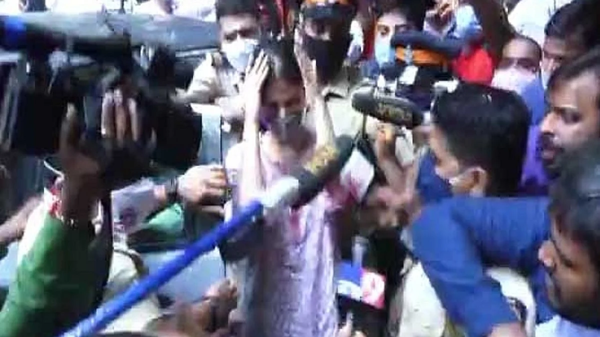 Bollywood reacts to Rhea being mobbed at NCB office (Photo Courtesy: IANS)