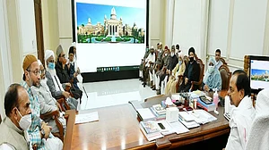 Telangana to rebuild demolished mosques, temple at state secretariat
