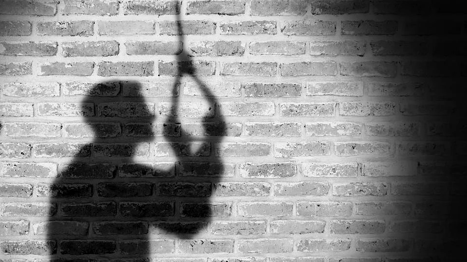 Driver commits suicide, blames UP minister for extortion