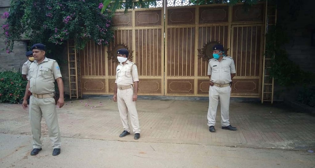 Security beefed up at Dhoni’s farmhouse in Ranchi following threats to daughter