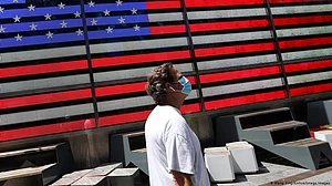 US COVID-19 cases rising again, doubling over three weeks